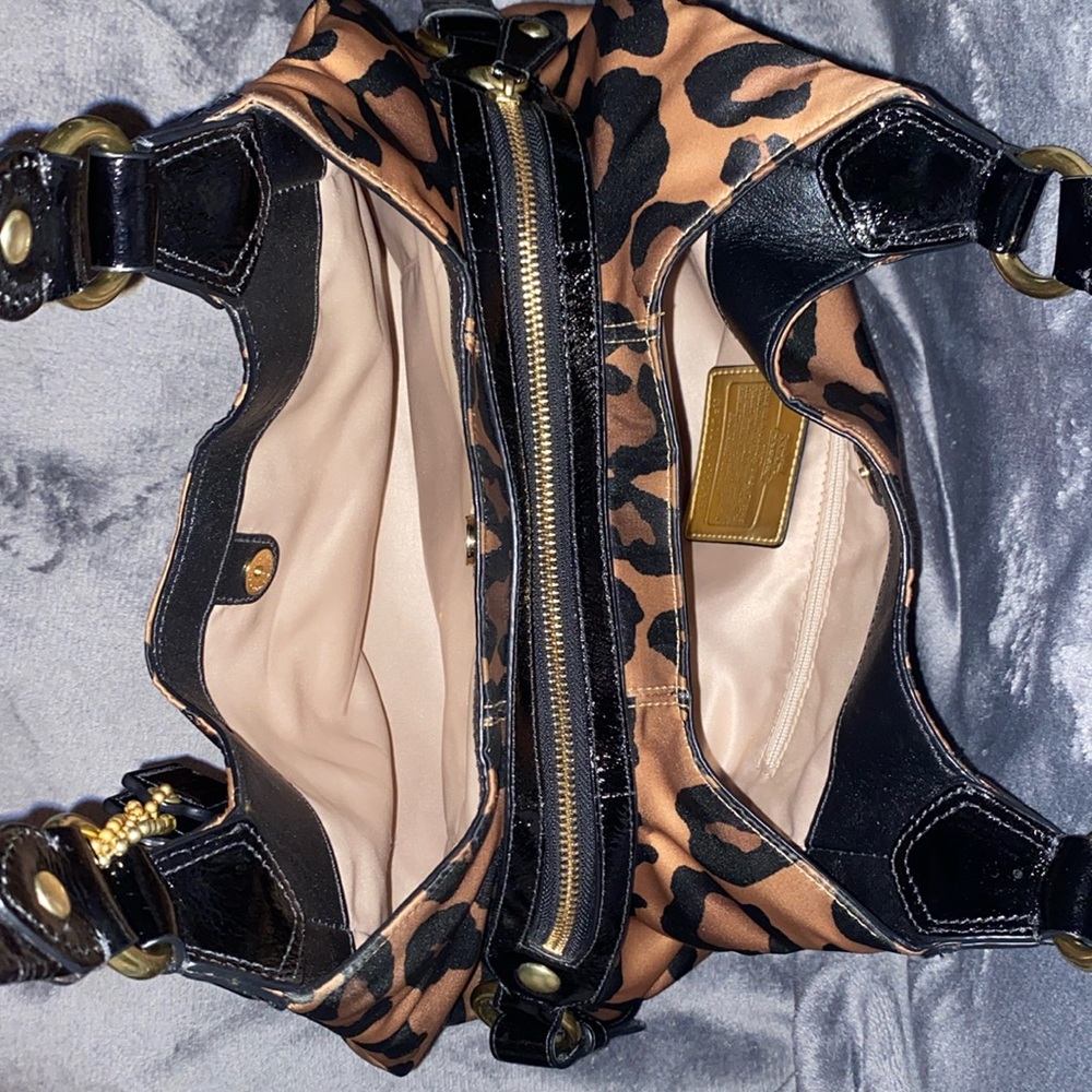 Coach Chelsea Leopard Print Shoulder Tote Bag - Picture 4 of 9